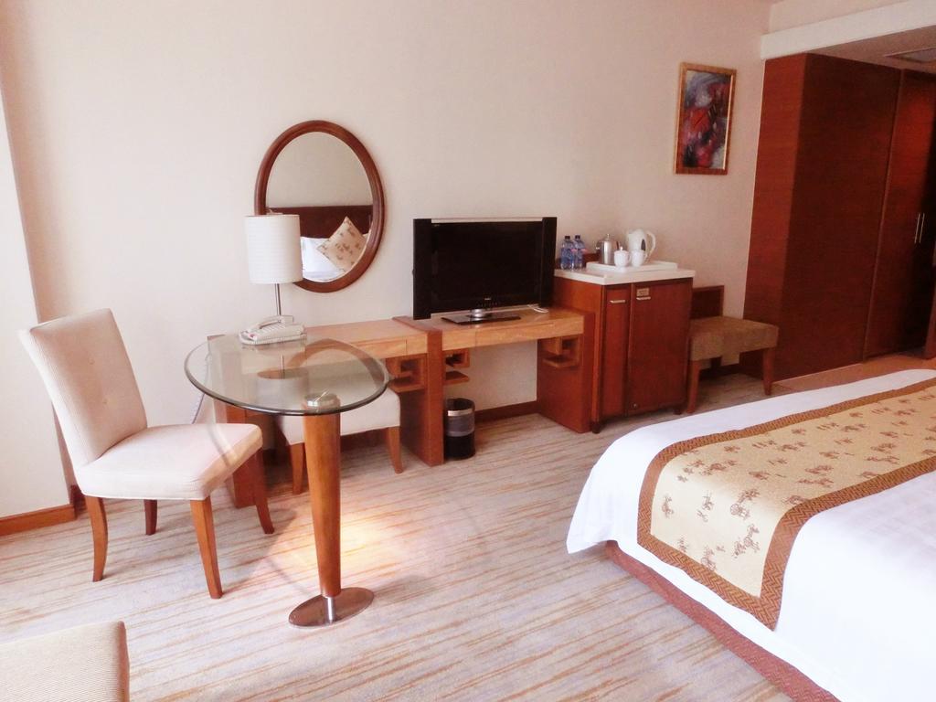 Ramada Plaza Guangzhou Otel Oda fotoğraf