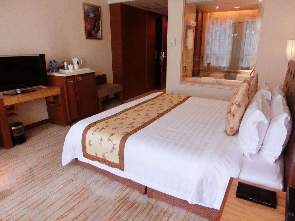 Ramada Plaza Guangzhou Otel Oda fotoğraf
